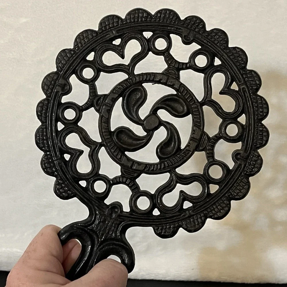 Vintage Cast Iron Trivet Footed 1952 JHZ Fan Hearts Scalloped Design